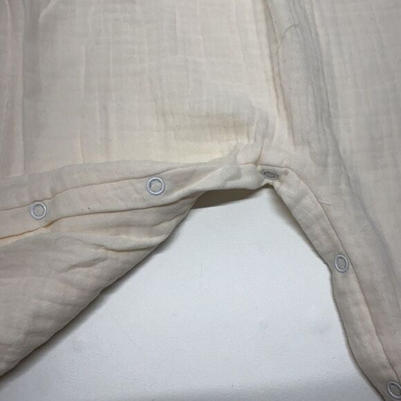 Pastel yoke romper with ruffle neck and bow kids girls sz 18 months New - Picture 4 of 8